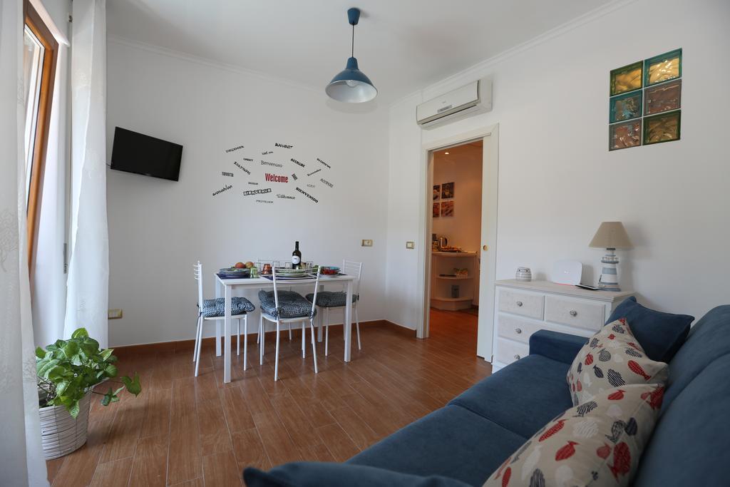 Casa Di Flo Apartment ซอร์เรนโต ภายนอก รูปภาพ