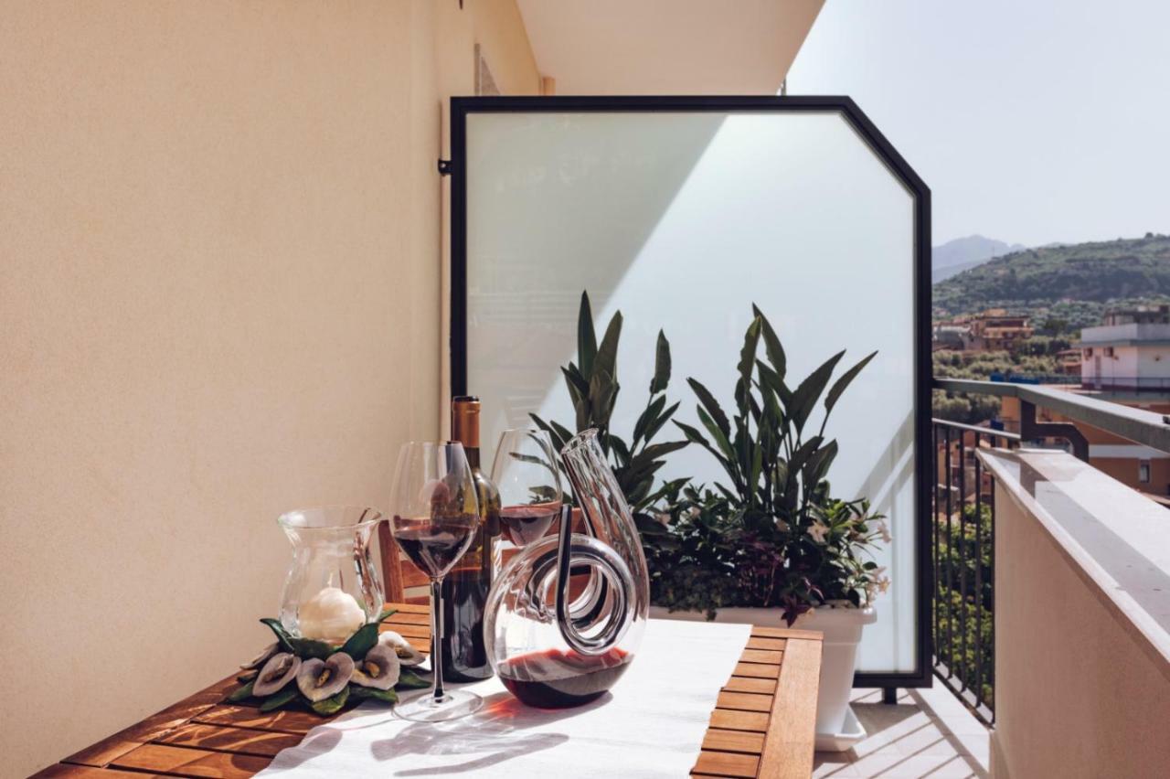 Casa Di Flo Apartment ซอร์เรนโต ภายนอก รูปภาพ